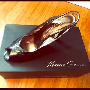 Kenneth Cole New York Black open toe heel.